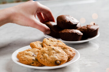 Sneaky hand tryna steal brownies!