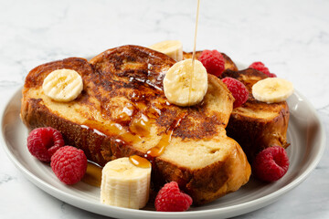 French toast with fruit