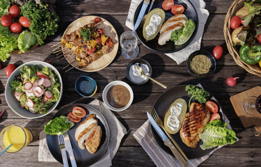 Table with a variety of vegetables in a plate, set for a delicious and healthy meal in a restaurant with salad, dinner, and buffet options, perfect for a wedding banquet or party celebration