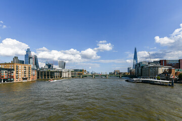 Fototapeta premium Millennium Bridge View - London, UK