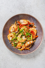 noodle with shrimps and vegetables