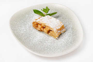 strudel with apple and mint