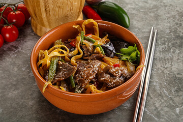 Asian wok with noodle, vegetables and beef