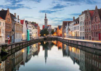 Naklejka premium Bruges - Canals of Brugge, Belgium, evening view.