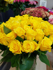 bunch of yellow roses
