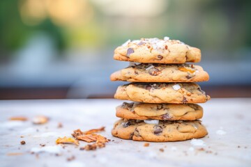 stack of smore flavored cookies - obrazy, fototapety, plakaty