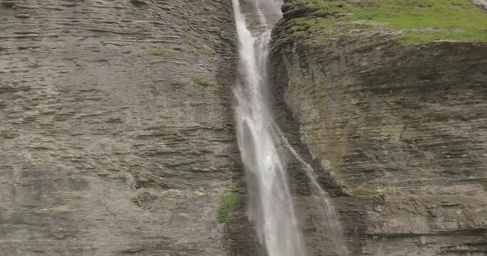 Cascade de la randonn&eacute;e sixt fer a cheval, Haute-Savoie 