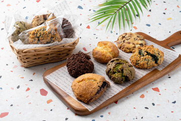 Americano, coffee, cafe latte, latte, grapefruit ade, grapefruit, lemonade, lemon, ade, scone, levain cookie, cookie, macaron, blueberry, cheesecake, basque