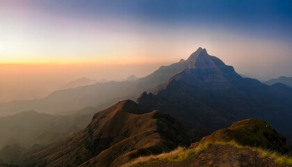 Obraz premium meesapulimala peak in west ghats at sunrise