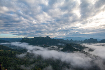Fototapeta na wymiar beautiful mountain mist sky scenery