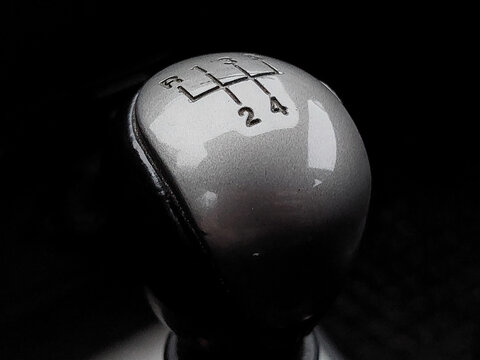 Manualna dźwignia zmiany bieg&oacute;w