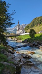 Fototapeta na wymiar Kirche in den Alpen