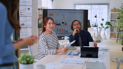 business brainstrom meeting discuss on concept net zero waste in business product produce process for decrease wasting time and material business determind aiming for green environtment esg ideas