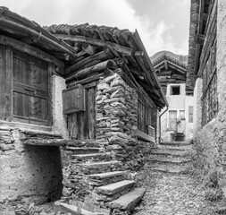 Fototapeta na wymiar The rural architecture of Soglio village in the Bregaglia range - Switzerland.
