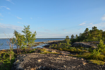 Fototapeta na wymiar Karelian coast of the White Sea.