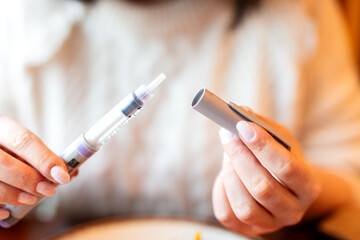 Insulin injection pen or insulin cartridge pen for diabetics. - Powered by Adobe
