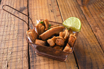pork rinds fried pork skin Brazilian pancetta unsaltable fatty food bar food pururuca