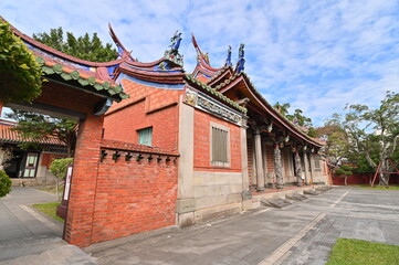 Obraz premium The ornate roof of the Taipei Confucius Temple.