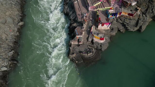 Devprayag Situated at the confluence of the Alaknanda and the Bhagirathi