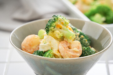 ブロッコリーとエビのタルタルサラダ