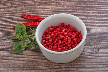 Red pepper seeds in the bowl