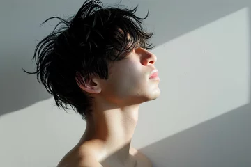  素肌の綺麗な日本人の男性メイクモデルのポートレート（白背景・美肌・透明感 © Maki_Japan