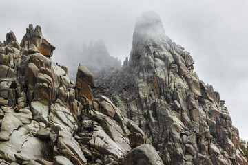 FOG ON THE ROCKS OF LA PEDRIZA