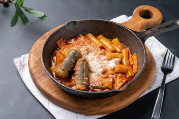 Yukgaejang, Korean food, side dishes, bibimbap, pork rice bowl, stir-fried pork, bulgogi rice bowl, bulgogi, pork cutlet, rice bowl, grilled spam, fried rice, tteokbokki, red bean shaved ice