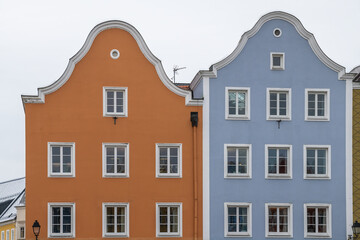 Fototapeta na wymiar Hausfassaden in Schärding am Inn