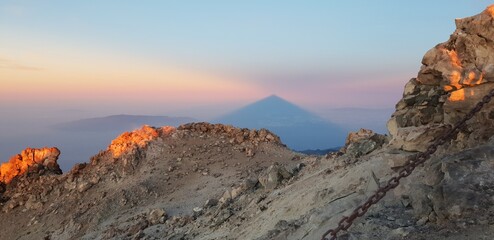Fototapeta premium El Teide sunrise pyramid shadow 