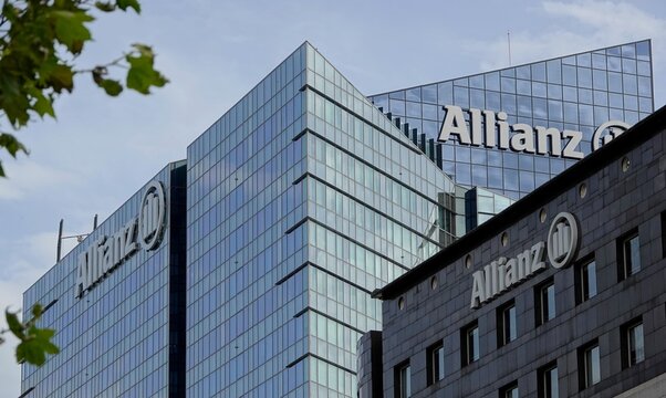 Immeubles de bureaux Allianz dans le quartier de La Défense	