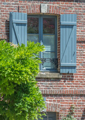 Fenêtre traditionnelle picarde à Saint-Valéry-sur-Somme, Picardie, France