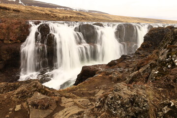 Kolugljúfur is a very pretty canyon located in the north of Iceland and known for its Kolufossar falls that flow to the bottom of the gorge