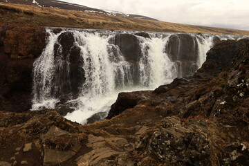 Kolugljúfur is a very pretty canyon located in the north of Iceland and known for its Kolufossar falls that flow to the bottom of the gorge