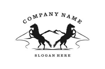 Foto op Plexiglas Horse silhouette behind wooden fence paddock for vintage retro rustic countryside western country farm ranch logo design © Sariyah