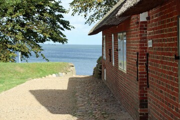 Altfriesisches Haus auf Sylt mit Blick aufs Meer