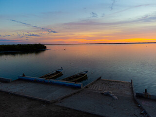 Obraz premium boat at sunset