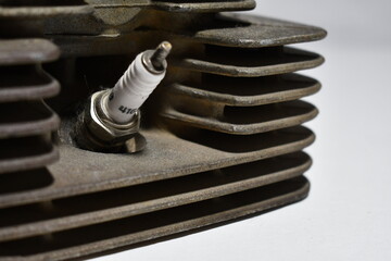 small air cooled engine head with spark plug 