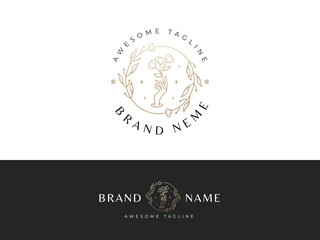 Fototapeta premium Professional chic monoline woman logo design