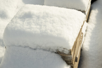 schnee winter frost kalt mauer garten