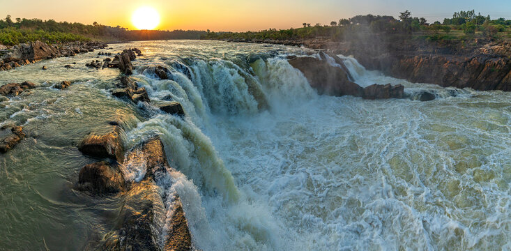 Jabalpur, Madhya Pradesh/India : October 24, 2018 &ndash; Dhuandhar waterfall in Narmada river at Bhedaghat, Jabalpur.