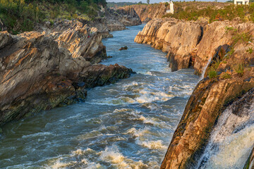 Jabalpur, Madhya Pradesh/India : October 24, 2018 – Dhuandhar waterfall in Narmada river at Bhedaghat, Jabalpur.
