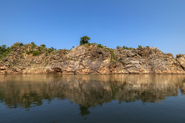 Jabalpur, Madhya Pradesh/India : October 24, 2018 – Dhuandhar waterfall in Narmada river at Bhedaghat, Jabalpur.