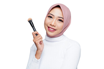 Obraz premium Hijab muslim woman beauty shot with cosmetic brush isolated transparent