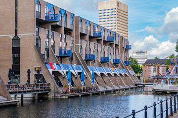 View of Haagseveer canal and houses with terraces. Rotterdam, The Netherlands.