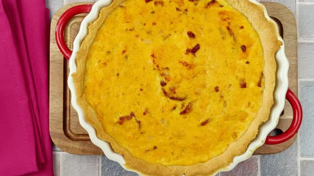 quiche &agrave; la citrouille et aux lardons