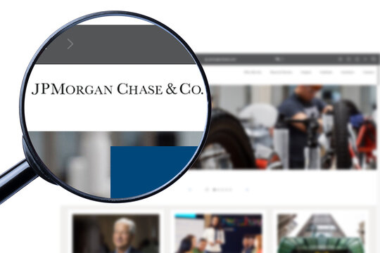 KYIV, UKRAINE - 25 January 2024: Illustrative Editorial of JPMorgan Chase & Co website homepage. JPMorgan Chase & Co logo visible on display screen.