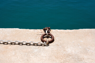 Chain on the pier