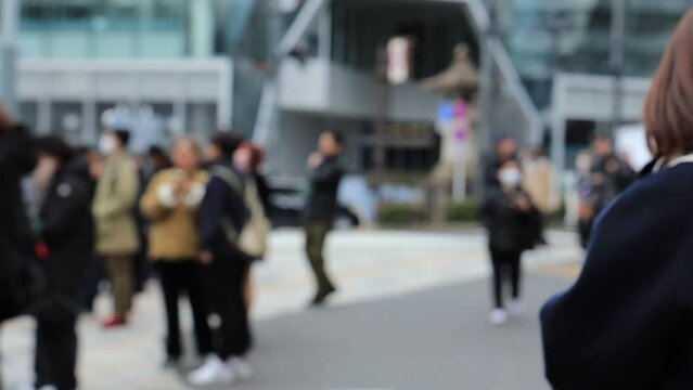 歩く人々　スローモーション　東京都市風景