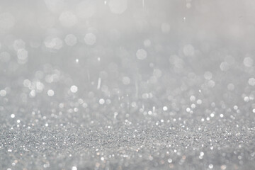 Speckled highlights fallen on the table